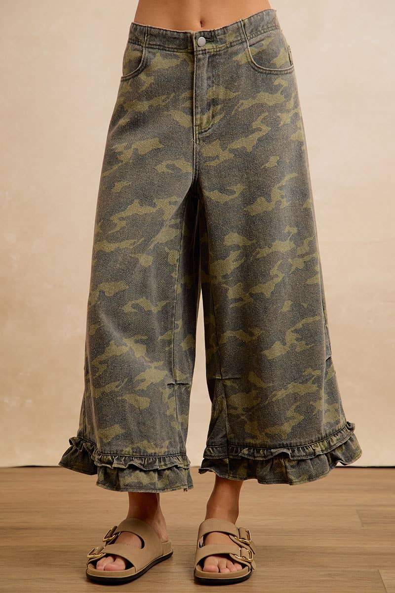 Camouflage Denim Ruffled Hem Mid Rise Bloomer Pants PP175