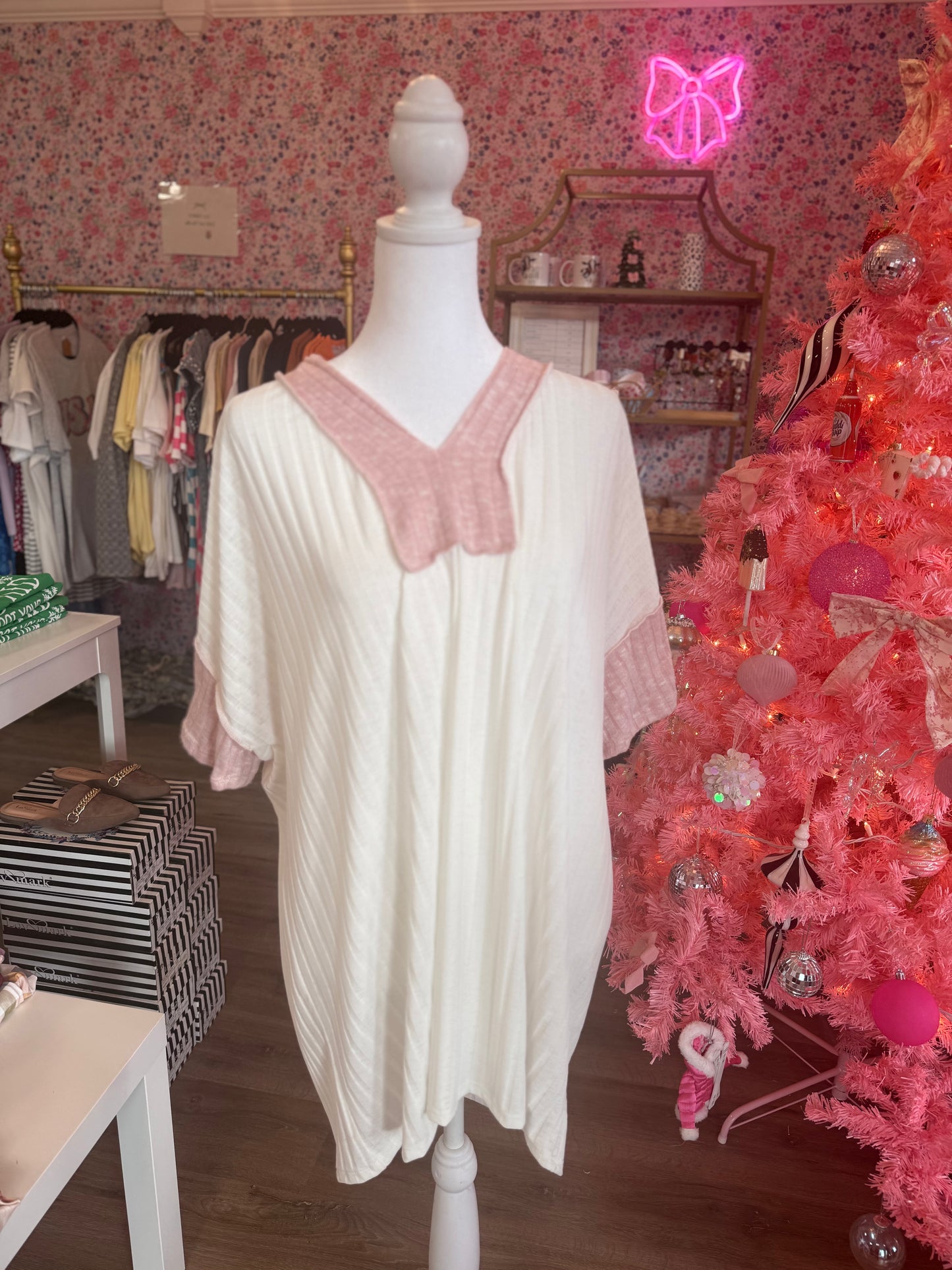 White & Pink Blouse PP085