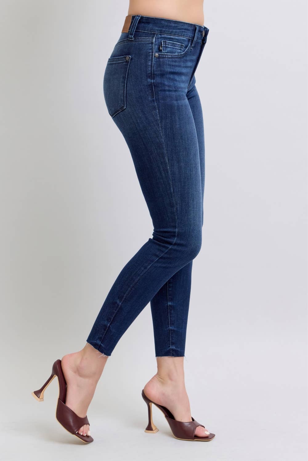 Judy Blue Skinny w/ Raw Hem PP117