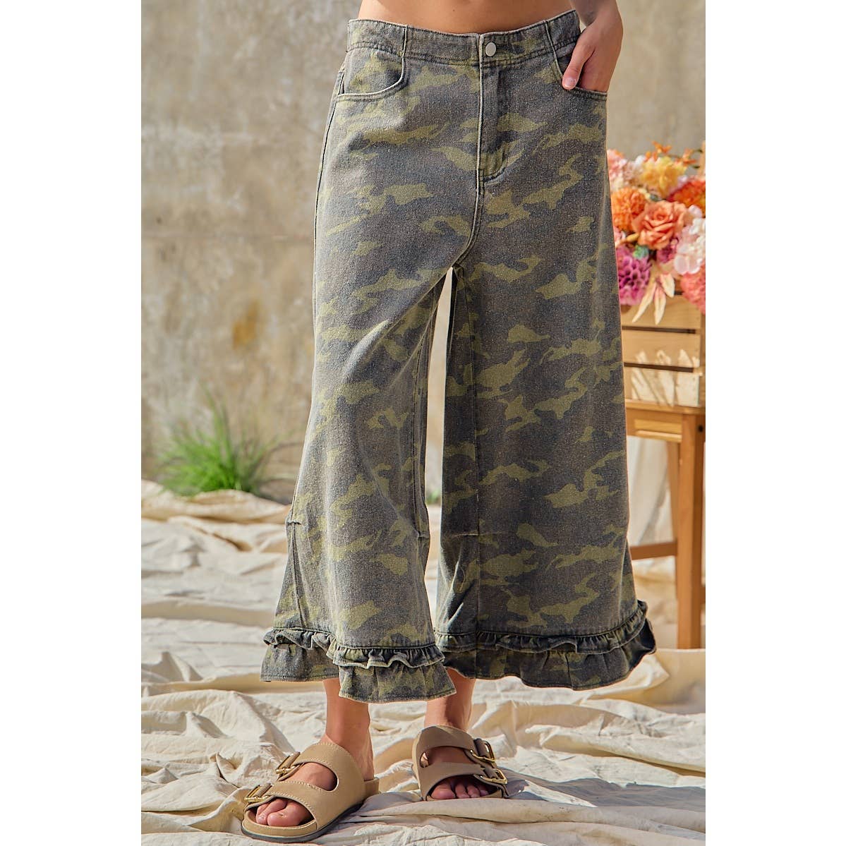 Camouflage Denim Ruffled Hem Mid Rise Bloomer Pants PP175